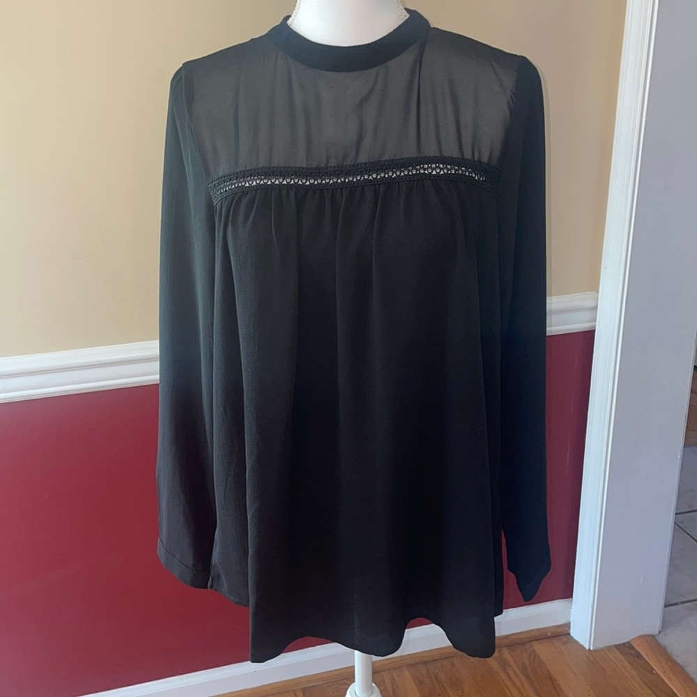 Gorgeous EUC Q2 Collection Women’s Blouse